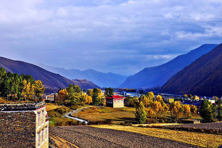 自駕租車新都橋