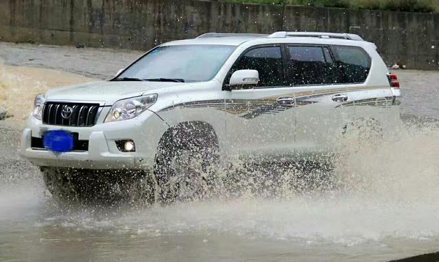 成都租車去拉薩費用多少