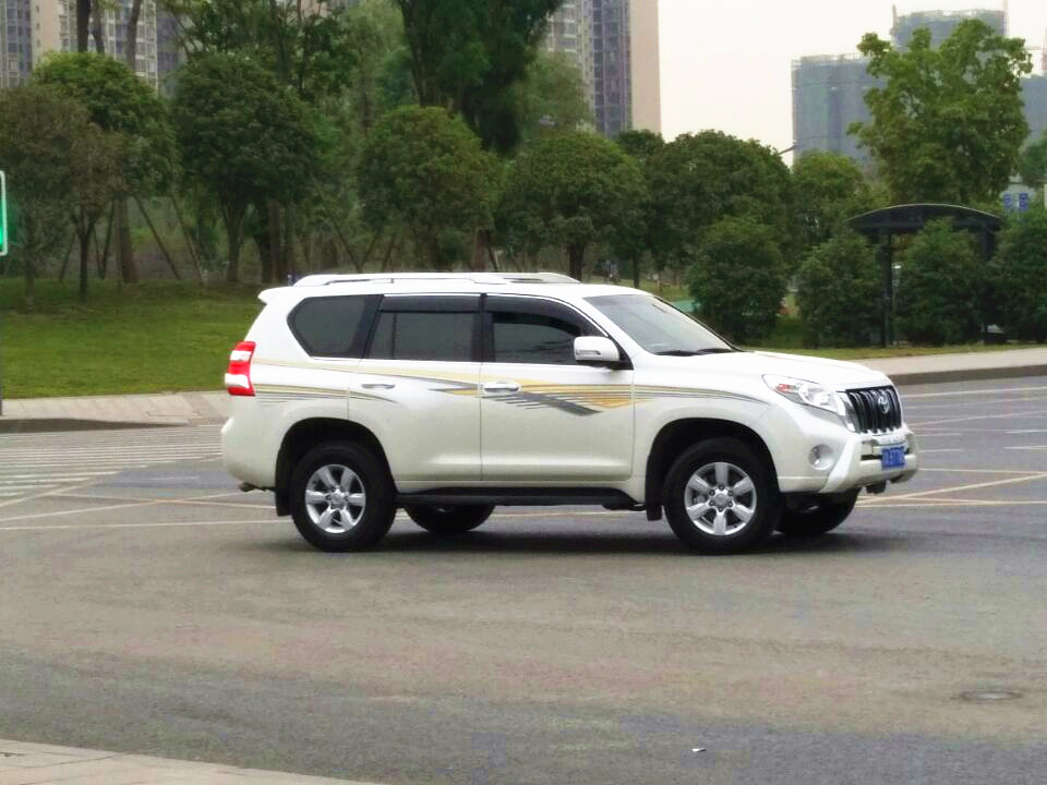 成都租越野車自駕游