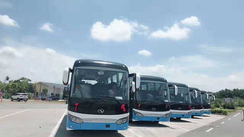 成都旅游租大巴車