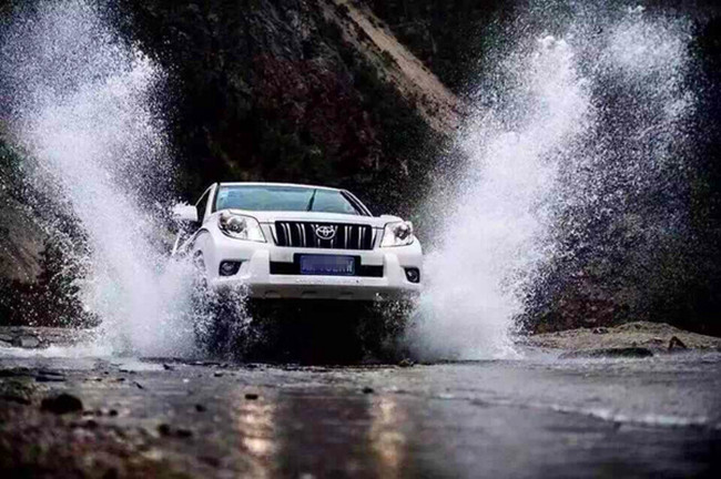 成都到川藏線旅游包車的人多嗎？