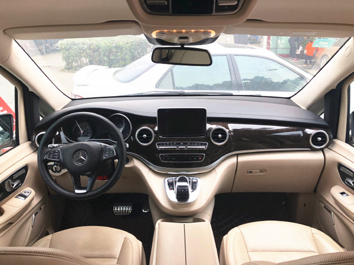 成都商務車租賃價格