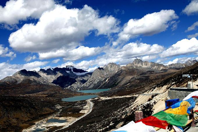 成都租車去稻城亞丁