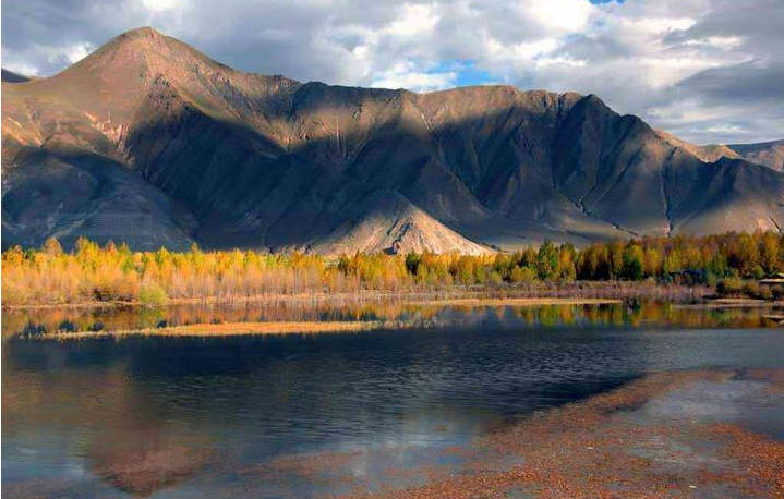 成都租車去西藏旅游貴嗎？多少錢