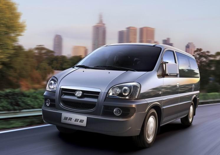 成都11座商務車租車一天多少錢，影響租車價格的因素