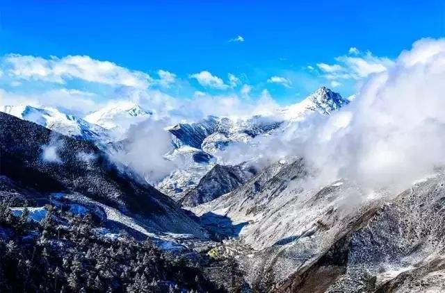 "老司機"來告訴你川藏線租車自駕游需要注意什么