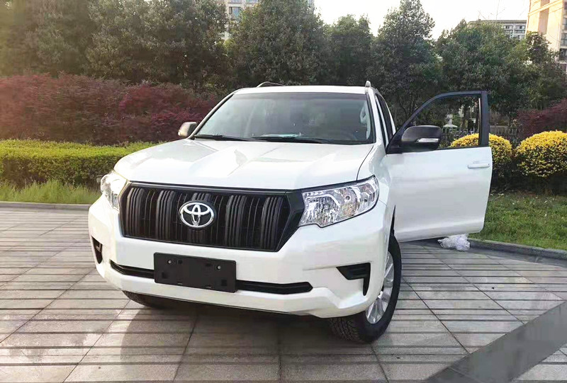 越野車普拉多3.5.jpg 越野車普拉多3.5.jpg