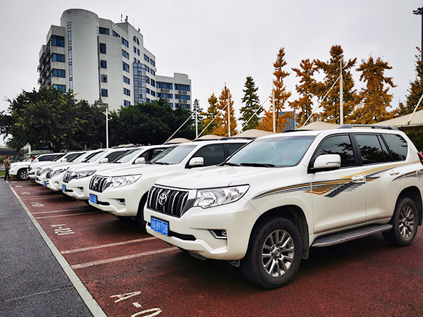 成都越野車租賃 成都越野車租賃